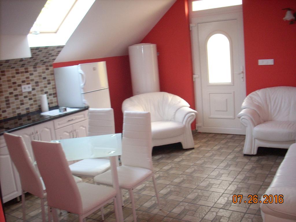 Kelemen Apartmanok Abádszalók Exterior foto